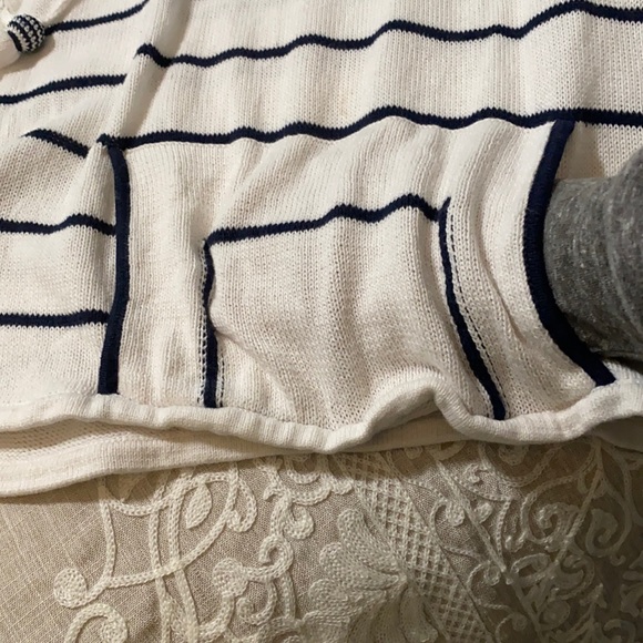 Top - Picture 3 of 3